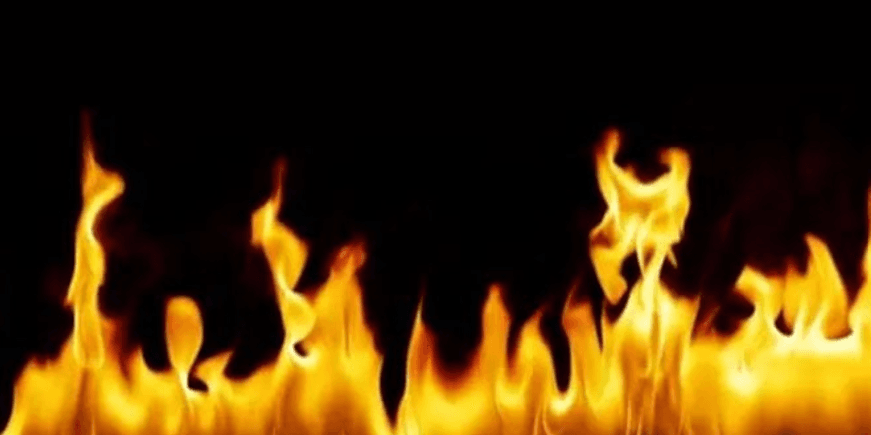 ঘুমন্ত স্ত্রী-সন্তানসহ ৬ জনকে আগুনে পুড়িয়ে হত্যা চেষ্টা, স্ত্রী ও ছেলের মৃত্যু