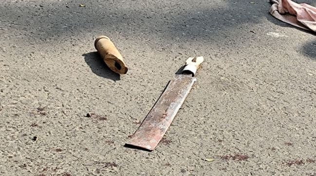 খুলনায় আদালতের সামনে দুই আসামিকে কুপিয়ে ও গুলি করে হত্যা