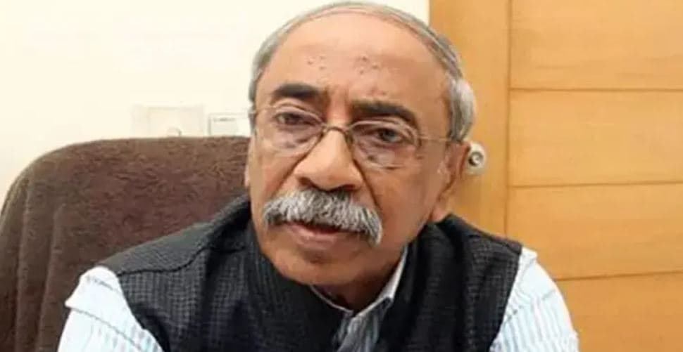 মানবতাবিরোধী অপরাধ মামলায় শাহরিয়ার কবিরকে গ্রেপ্তার দেখানোর নির্দেশ