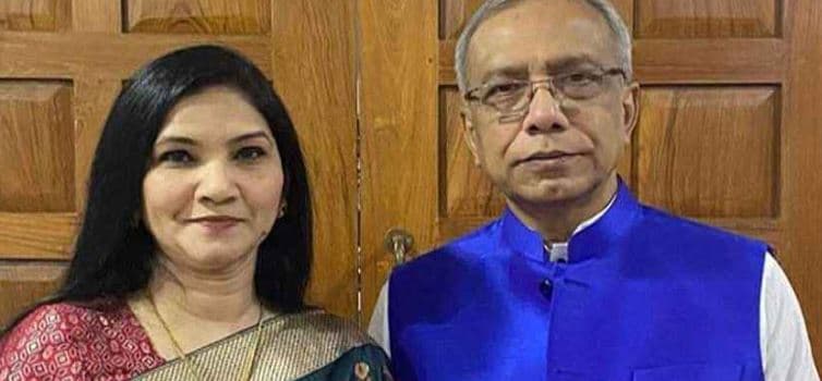 হাসিনার সাবেক প্রেস সচিব নাঈমুল ইসলাম খান ও স্ত্রীর বিরুদ্ধে দুদকের মামলা