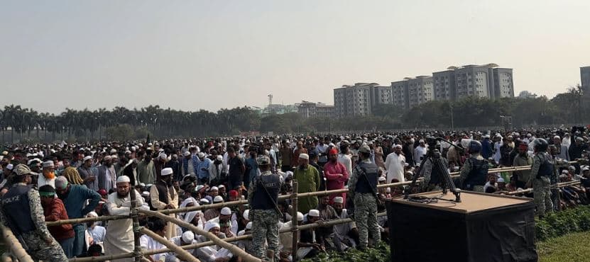 ওসমান হাদির জানাজায় লাখো মানুষের ঢল