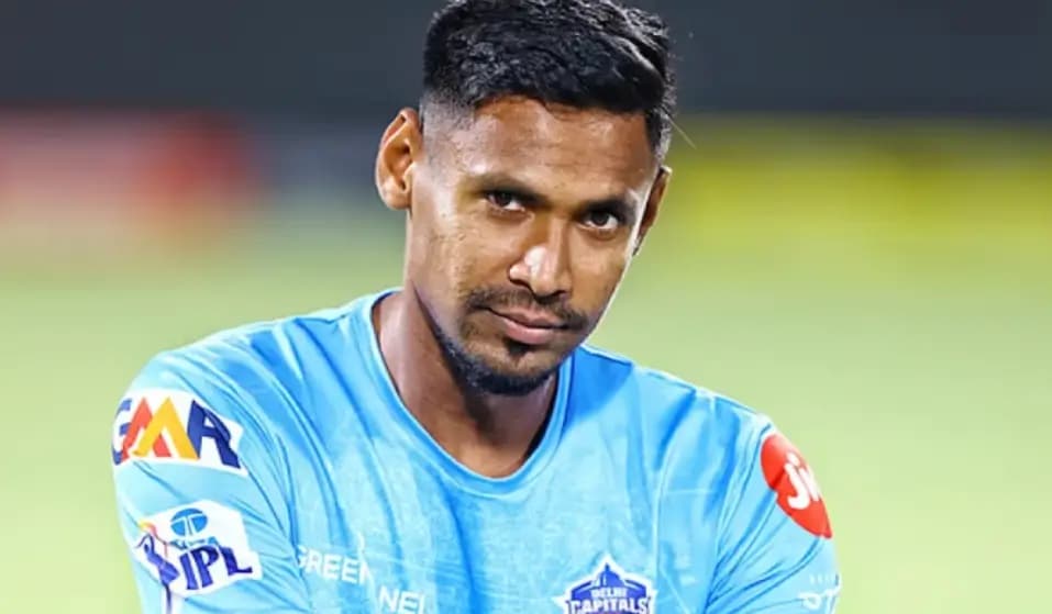 রেকর্ড ৯ কোটি ২০ লাখ রুপিতে কেকেআরে মোস্তাফিজ