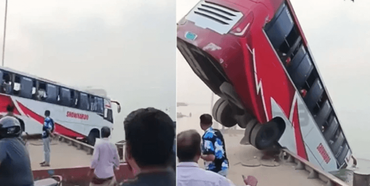 দৌলতদিয়ায় ফেরিতে ওঠার সময় নদীতে বাস, ৪০-৫০ যাত্রী ছিলেন