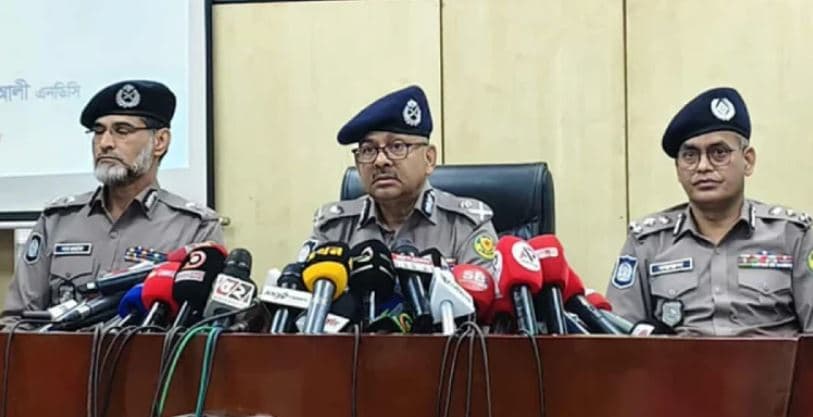 ঢাকায় ৩৭ ঝুঁকিপূর্ণ ভোটকেন্দ্রে থাকবে বডি ক্যামেরা, সাত পুলিশ সদস্য মোতায়েন