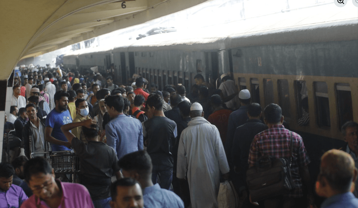 আজ থেকে চার দিনের সরকারি ছুটি, দুদিন বন্ধ শপিং মল-দোকান