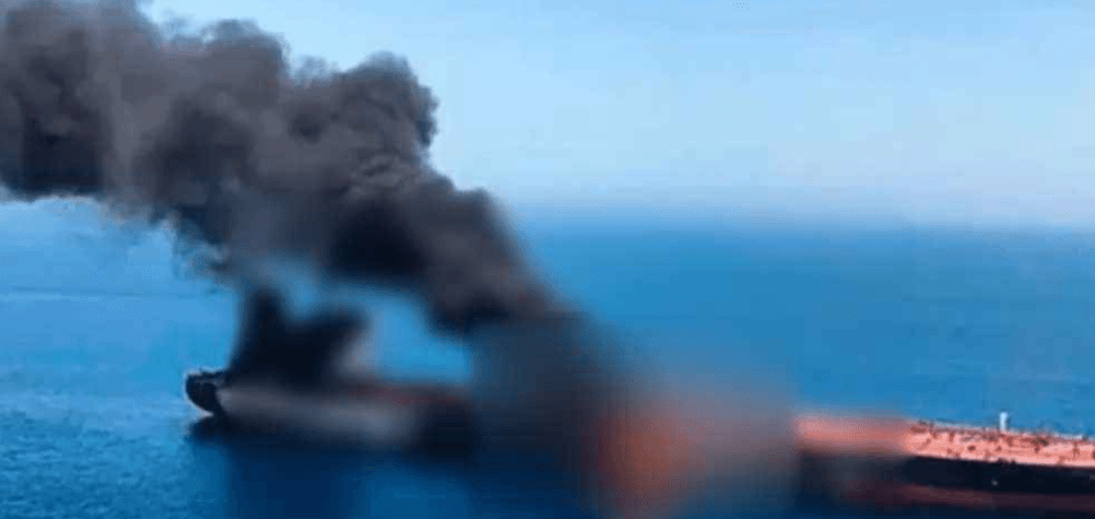 ২ তেলবাহী ট্যাংকারে হামলা: ইরাকের সব জ্বালানি বন্দরের কার্যক্রম বন্ধ