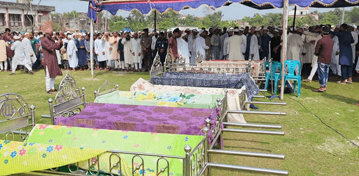 রামপালে সড়ক দুর্ঘটনায় নিহত বর সাব্বিরসহ ৯ জনের দাফন সম্পন্ন