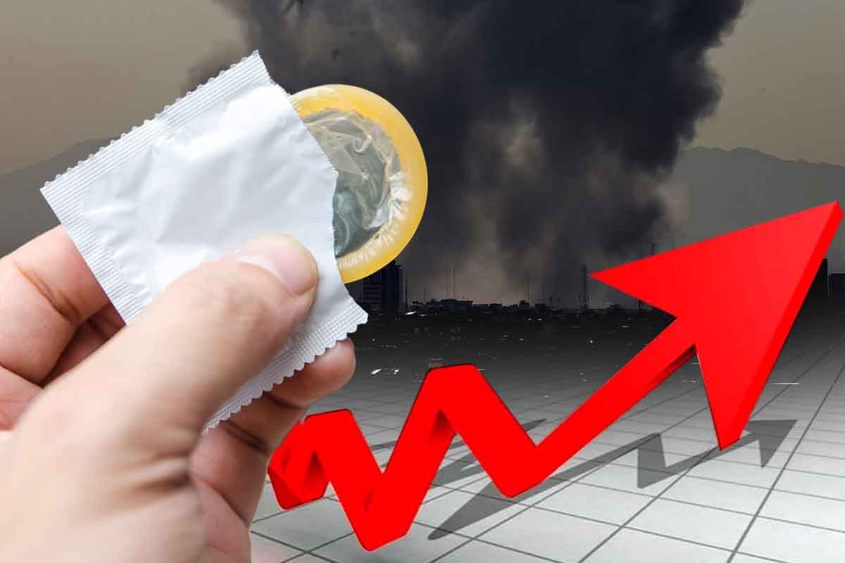 ইরানে যুদ্ধের প্রভাবে কনডমের দাম বাড়তে পারে ভারতে