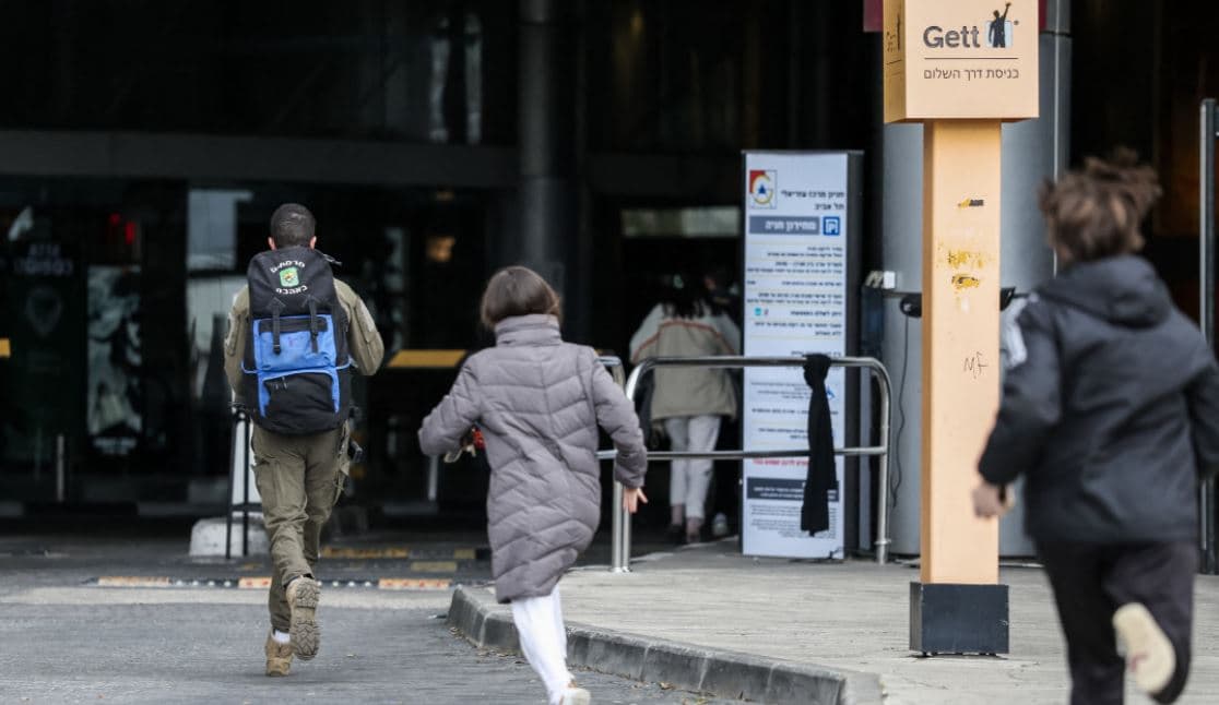 ইসরায়েলে পাল্টা হামলা চালাল ইরান