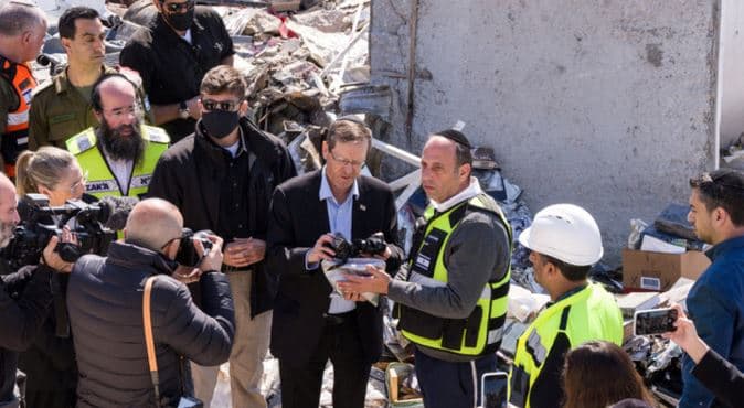 তেল আবিব, হাইফা ও পূর্ব জেরুজালেমে ক্ষেপণাস্ত্র হামলা চালাল ইরান