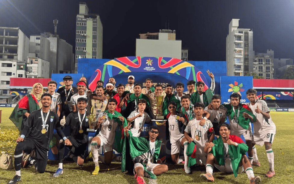 সাফজয়ী ফুটবলারদের অভিনন্দন জানালেন প্রধানমন্ত্রী