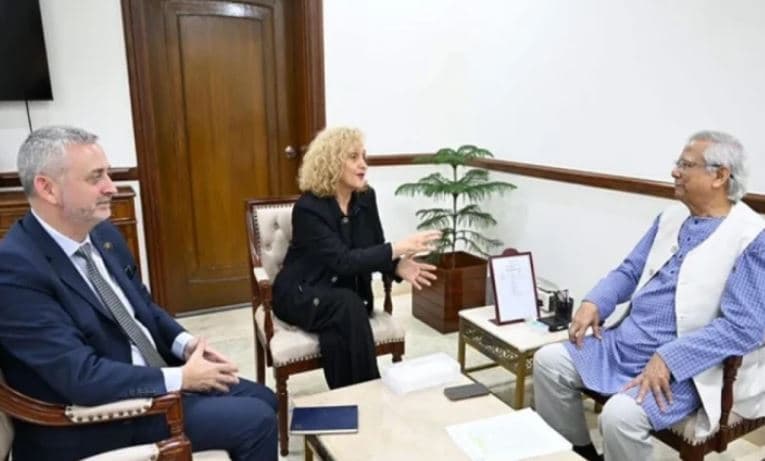 ইইউ’র সঙ্গে মুক্ত বাণিজ্য চুক্তি নিয়ে আলোচনার আহ্বান প্রধান উপদেষ্টার