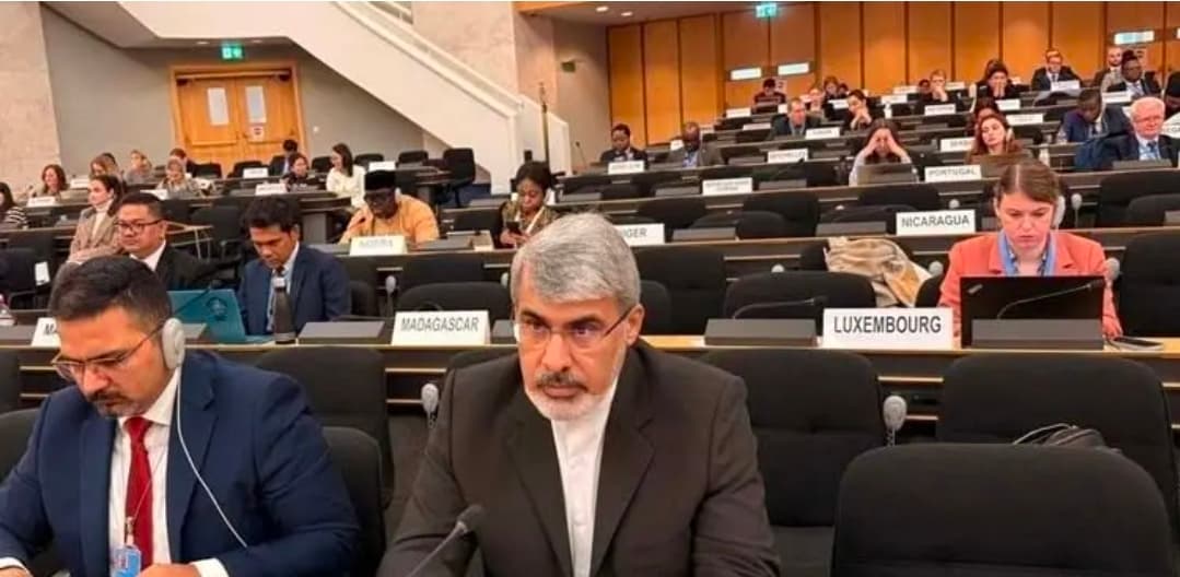 নৌ অবরোধ না তুললে যুক্তরাষ্ট্রের সঙ্গে আলোচনায় বসবে না ইরান