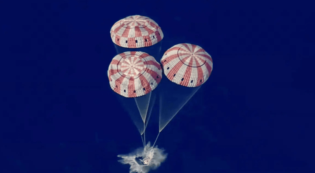 চাঁদ ঘুরে ১০ দিন পর পৃথিবীতে ফিরলেন ৪ নভোচারী