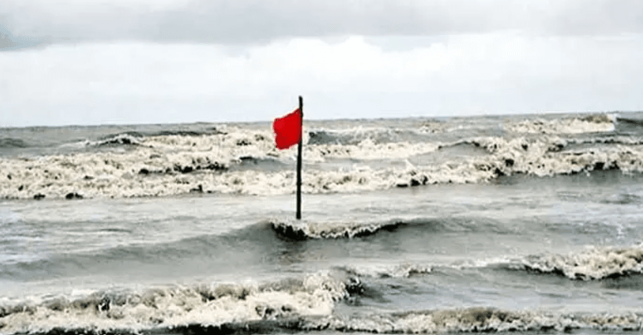 সমুদ্র বন্দরে ৩ নম্বর সতর্ক সংকেত বহাল