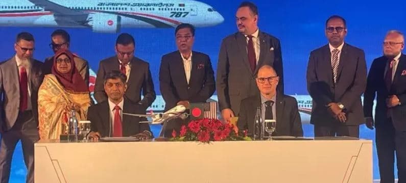 ১৪ উড়োজাহাজ কিনতে বোয়িংয়ের সঙ্গে বিমানের চুক্তি সই