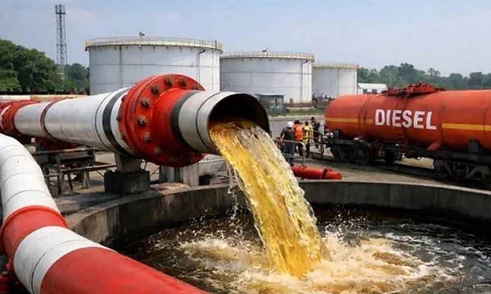 ভারত থেকে এলো আরো ৫ হাজার টন ডিজেল