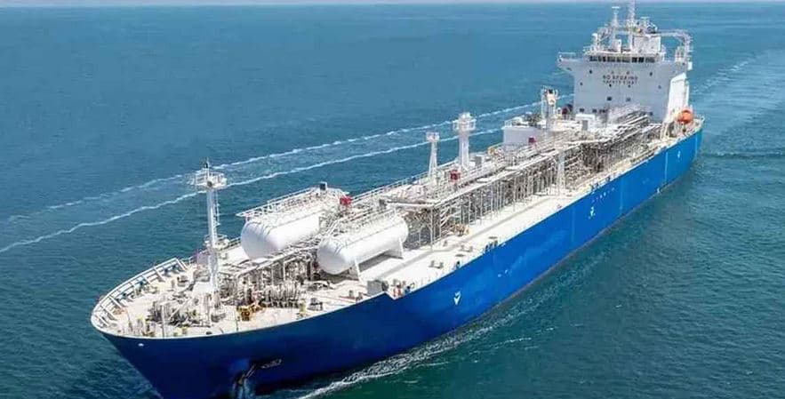 দেশে এলো জ্বালানি বহনকারী আরও দুই জাহাজ, পথে আরও চারটি