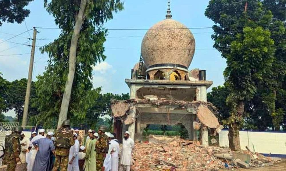 হামলার পর থেকে বন্ধ রয়েছে বেশির ভাগ দরগাহ-মাজার