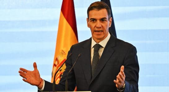 বাংলাদেশিসহ ৫ লাখ অবৈধ অভিবাসীকে বৈধতা দিচ্ছে স্পেন