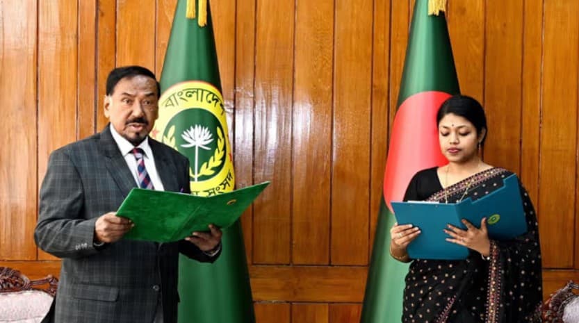 শপথ নিলেন এনসিপির নুসরাত তাবাসসুম