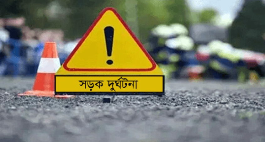 পাবনায় বাস-অ্যাম্বুলেন্সের মুখোমুখি সংঘর্ষে নিহত ৩, আহত ৪