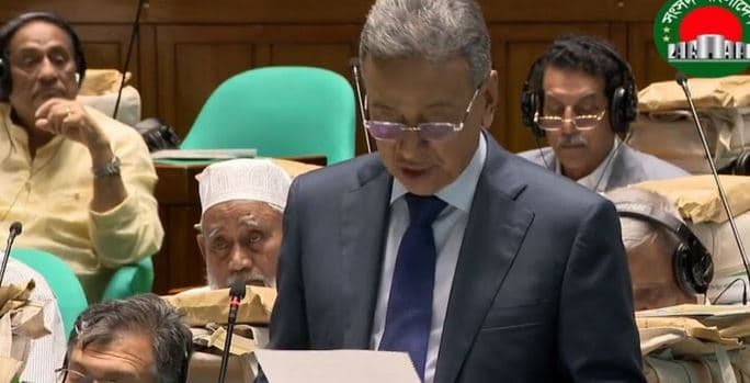 ১ জুলাই থেকে ধাপে ধাপে নতুন বেতন কাঠামো বাস্তবায়নের ঘোষণা অর্থমন্ত্রীর