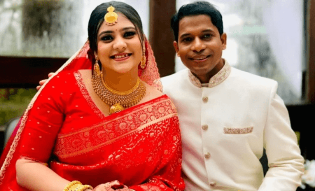 ঢাবি শিক্ষককে বিয়ে করলেন দীপ্তি চৌধুরী
