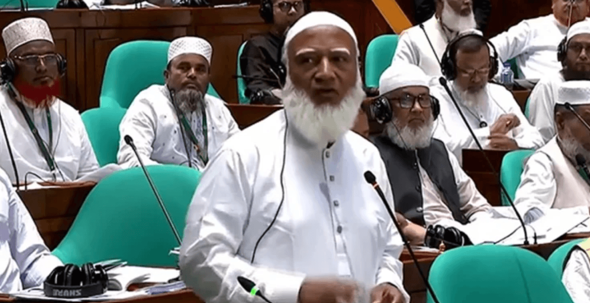 ইসলামী ব্যাংক ক্ষতিগ্রস্ত হলে দেশের অর্থনীতি মাটির সঙ্গে মিশে যাবে: জামায়াত আমির