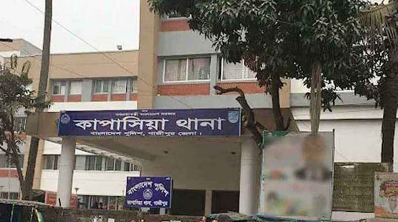 গাজীপুরে একই পরিবারের পাঁচজনকে গলা কেটে হত্যা, আটক ২