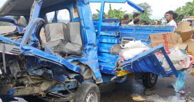 নেত্রকোনায় পিকআপ-ট্রাকের মুখোমুখি সংঘর্ষ, নারীসহ নিহত ৪
