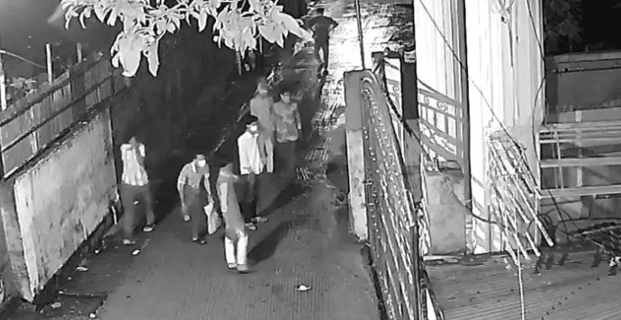 নওফেলের বাসভবনে আগুন দেওয়ার চেষ্টার অভিযোগ