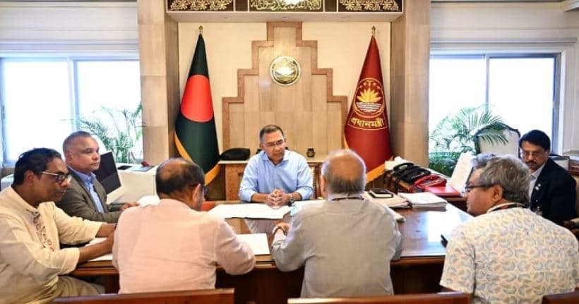 দেশীয় প্রযুক্তিতে অ্যাম্বুলেন্স তৈরির উদ্যোগ, প্রধানমন্ত্রীর কার্যালয়ে বৈঠক