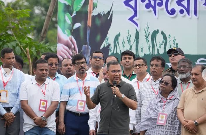 আসুন মিলেমিশে দেশের জন্য কাজ করি : প্রধানমন্ত্রী