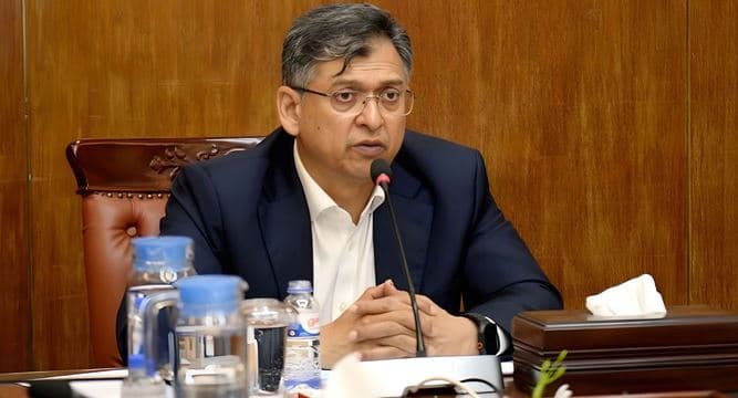 সংবিধানের ৭০ অনুচ্ছেদে সংশোধনী আনা হবে: স্বরাষ্ট্রমন্ত্রী