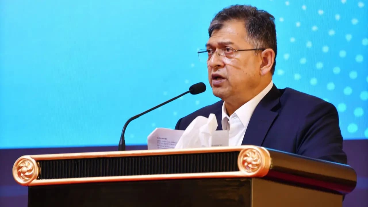 পর্যটকদের নিরাপত্তায় টুরিস্ট পুলিশের সক্ষমতা বাড়ছে : স্বরাষ্ট্রমন্ত্রী