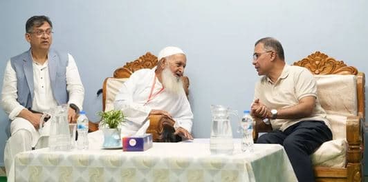 হেফাজতের আমির আল্লামা শাহ মুহিব্বুল্লাহ বাবুনগরীর সঙ্গে প্রধানমন্ত্রীর সাক্ষাৎ