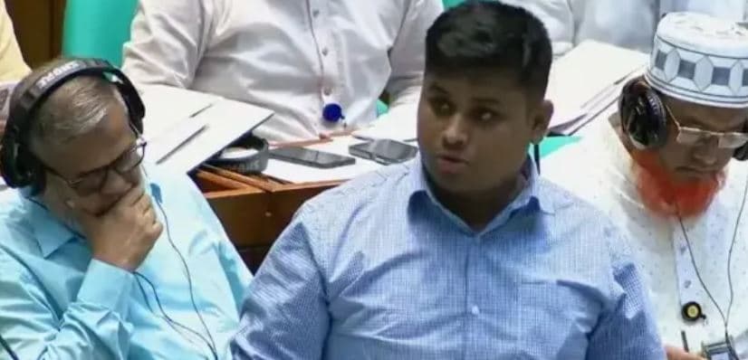 ভাইভার নম্বর বাড়িয়ে সরকারি চাকরিতে স্বজনপ্রীতির সুযোগ বাড়াচ্ছে সরকার’