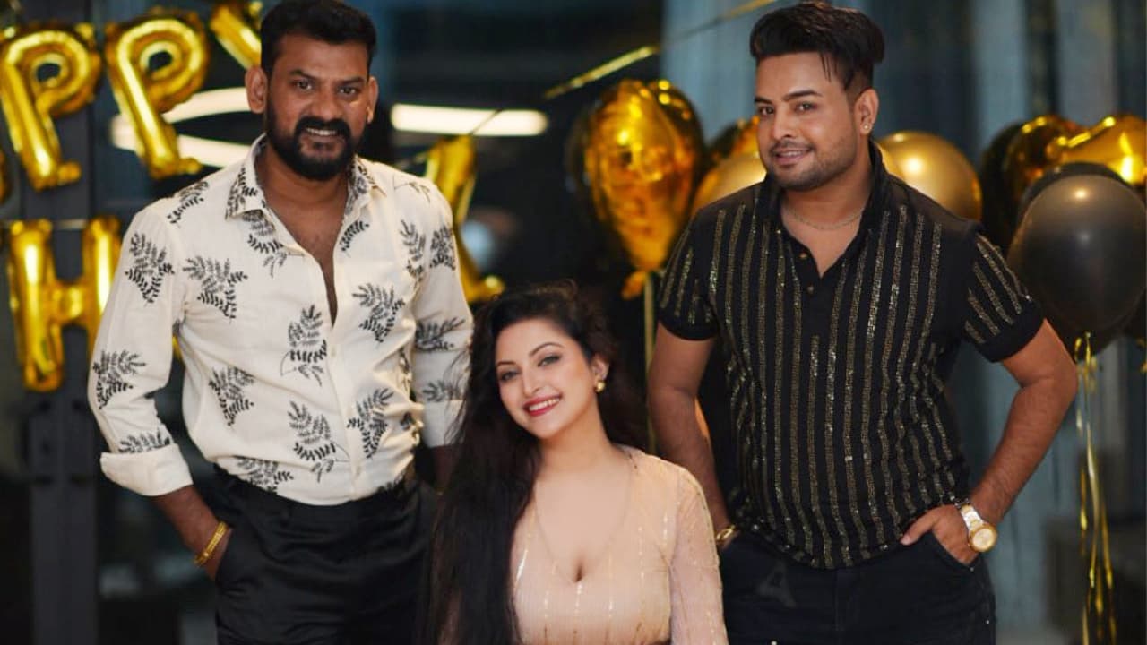 ‘শুধু বেঁচে থাকার চেয়ে জীবন উদযাপন করাই শ্রেয়’
