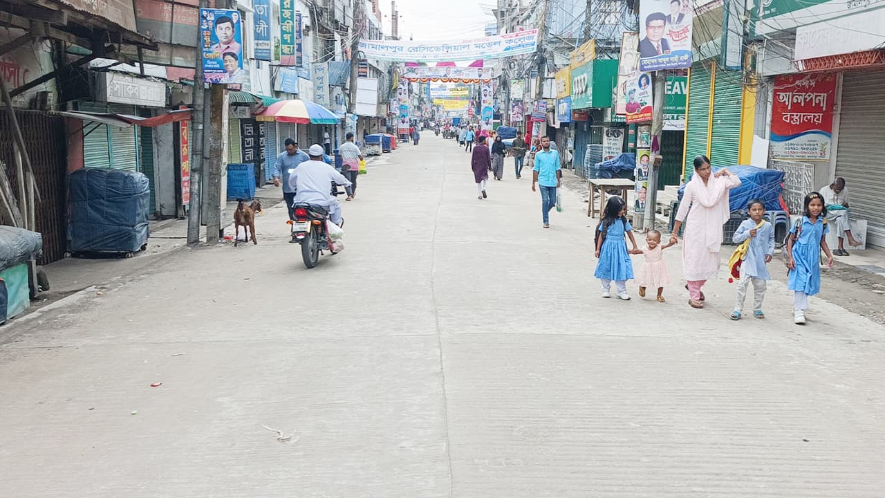 জামালপুরে অটোরিকশা চালকদের ধর্মঘট, ভোগান্তিতে সাধারণ মানুষ