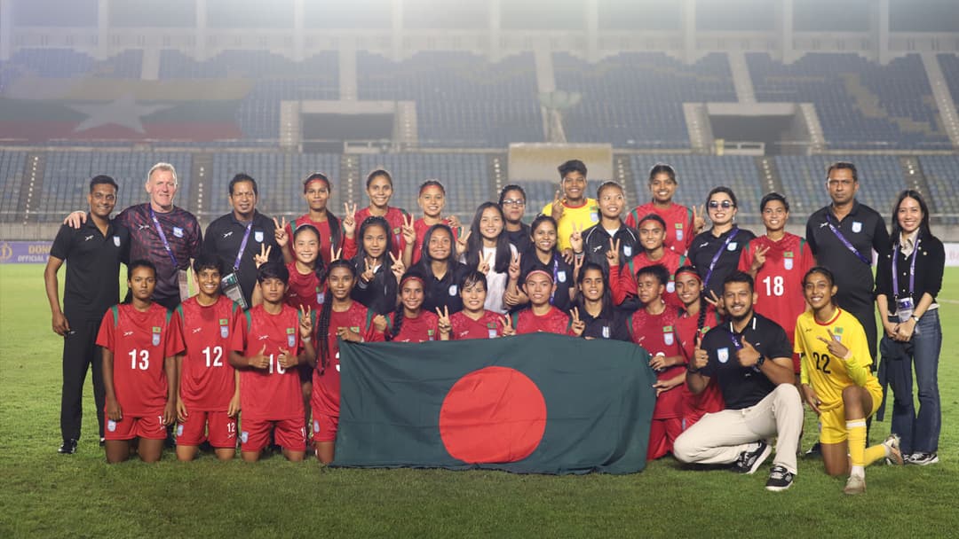 ঋতুপর্ণাদের বেতন ১০০ ভাগ বাড়ানোর চেষ্টা ক্রীড়া উপদেষ্টার