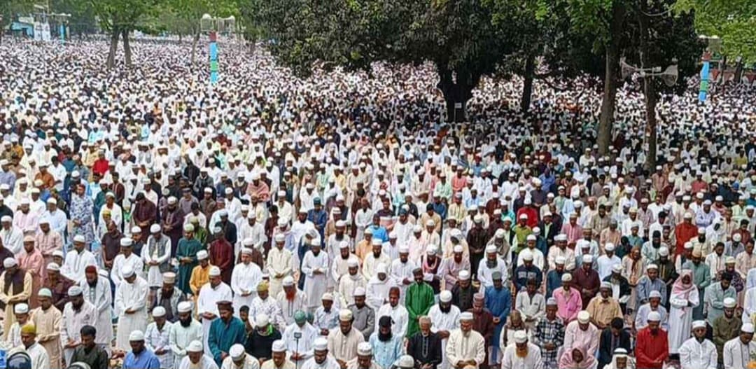শোলাকিয়ায় ১৯৯তম ঈদ জামাত, প্রায় ছয় লাখ মুসল্লির সমাগম