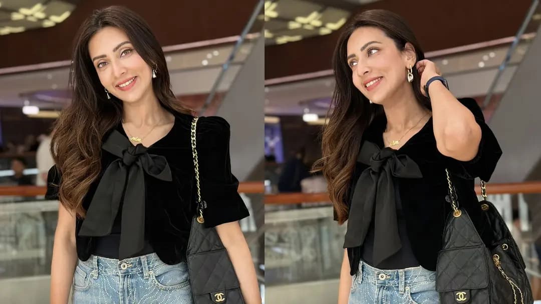 চীনে নজরকাড়া পোশাকে ফ্রেমবন্দি মিম