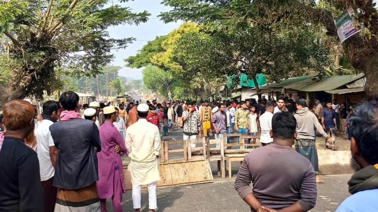 মিয়ানমার থেকে ছোড়া গুলিতে টেকনাফে শিশু নিহত