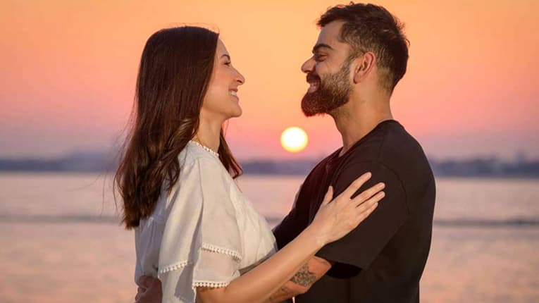 ধর্মকর্ম ও সন্তানে মন দিয়ে বলিউড ছাড়ছেন আনুষ্কা!