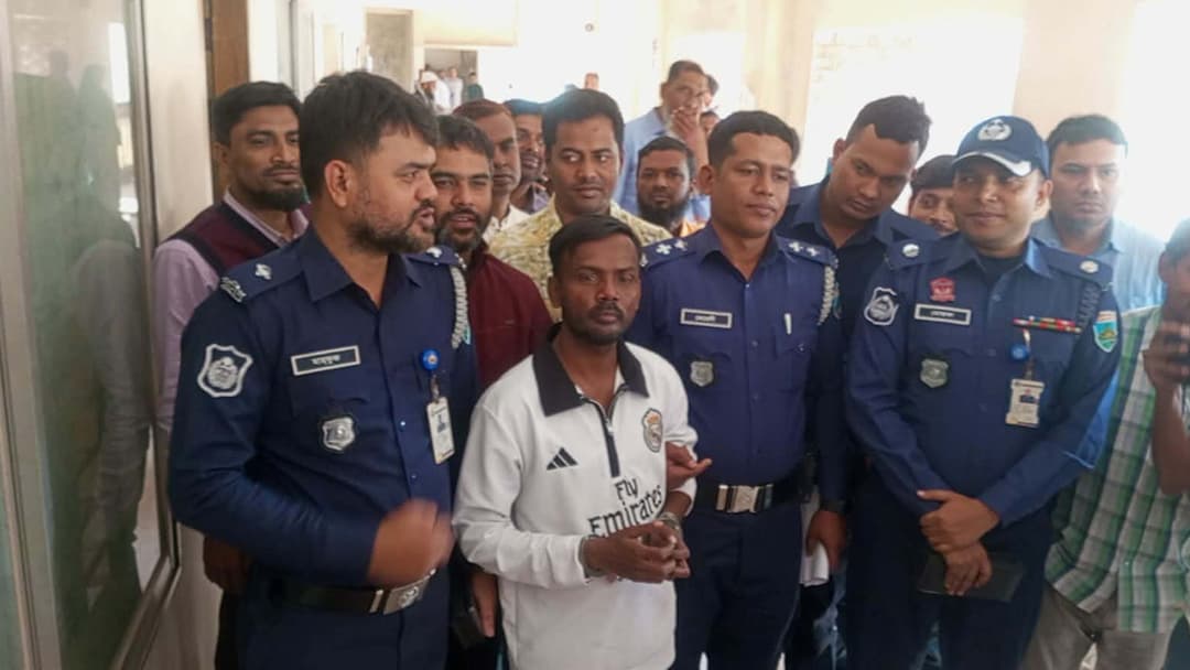 হিরো আলম গ্রেপ্তার