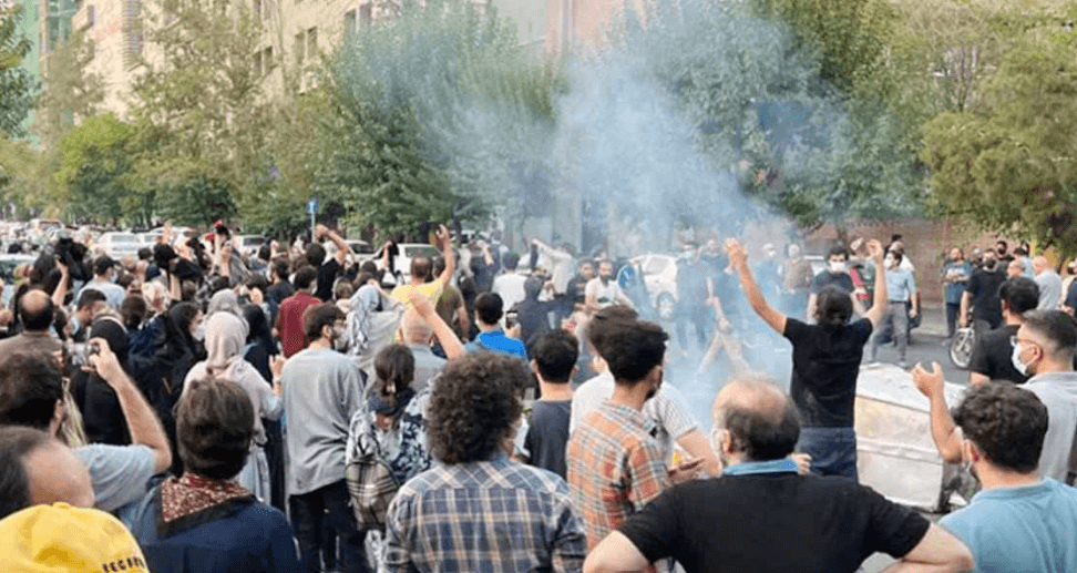 জেন-জি বিক্ষোভে ফের উত্তাল তেহরান, বিশ্ববিদ্যালয়কেন্দ্রিক আন্দোলন ছড়িয়ে পড়ছে