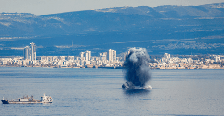 মধ্যপ্রাচ্যের আকাশপথ বন্ধ, শত শত ফ্লাইট বাতিল