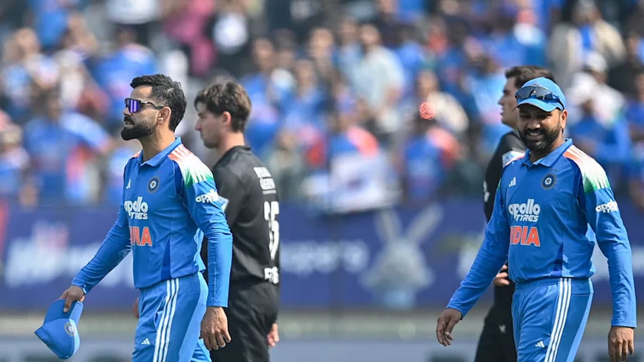 শীর্ষে ফিরে কোহলির রেকর্ড