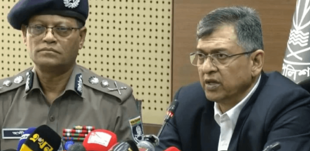 চাঁদাবাজ ও অস্ত্রধারীদের তালিকা করে অভিযান শিগগিরই: স্বরাষ্ট্রমন্ত্রী